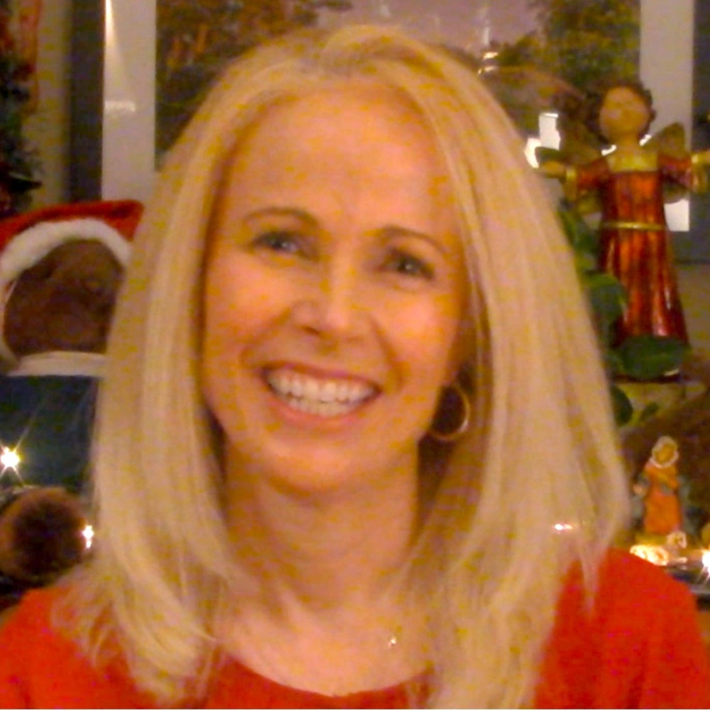 Meet your Posher, Maura